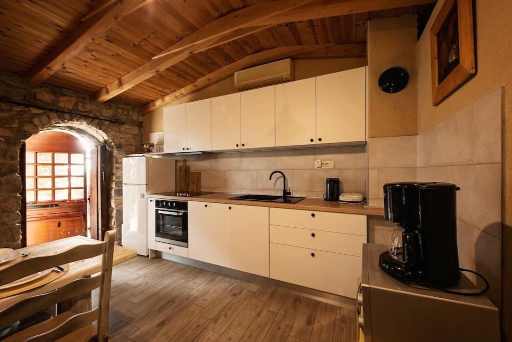 Holiday Home Raos - A Special Stonehouse, Брела Екстер'єр фото